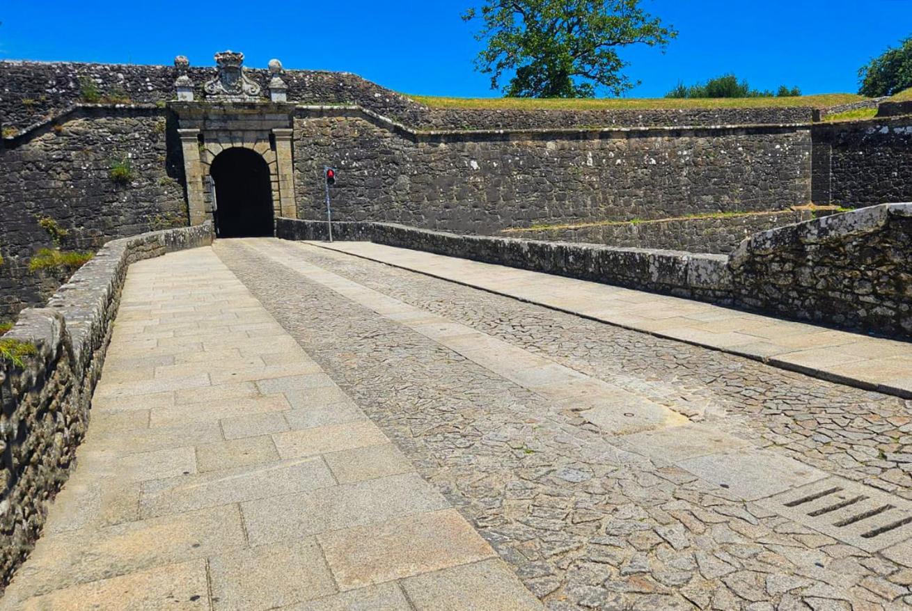 Alojamento Fortaleza Valenca Exterior foto